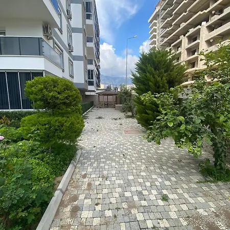 Sky Hill 15 Апартаменты *